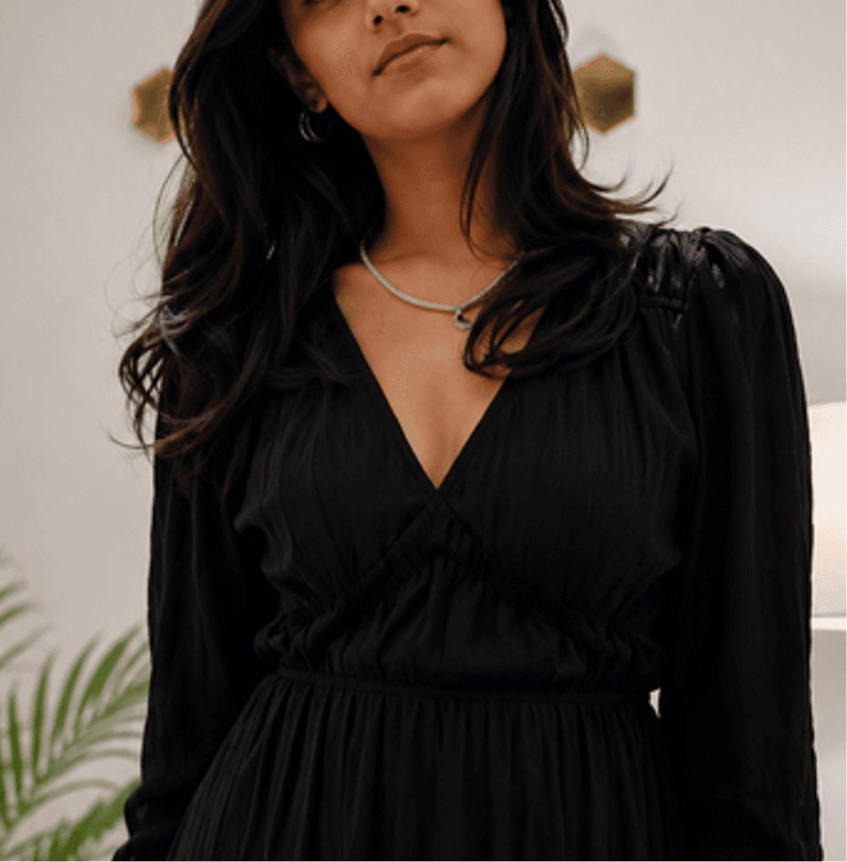 Kirti Pahilwani profile background card layer